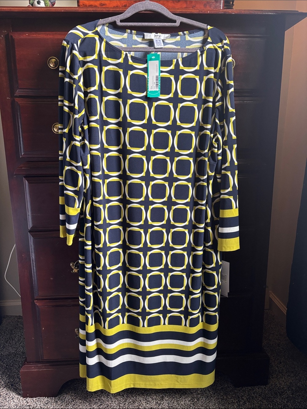 Geometric Print Long-Sleeve Shift Dress in Yellow and Black - NINE WEST